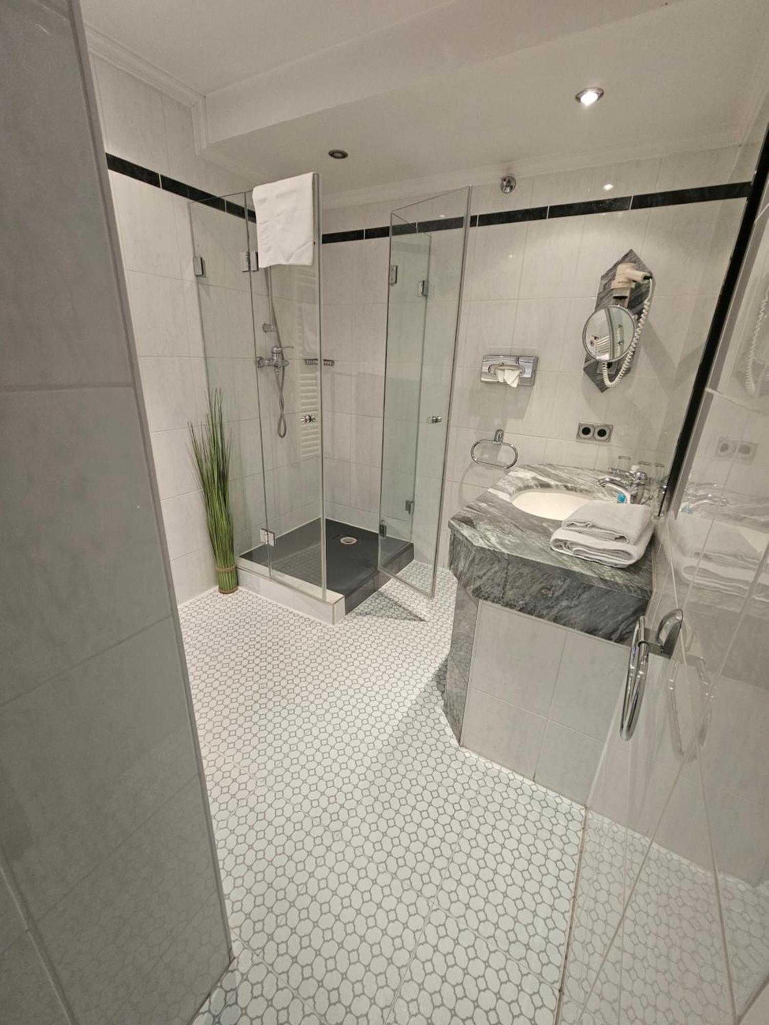 Malepartus Hotel Bad Schwalbach Buitenkant foto